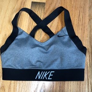 cross back nike sports bra